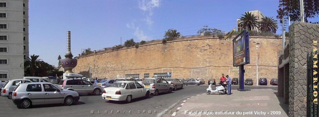 ORAN 2009 pano ext petit Vichy.jpg